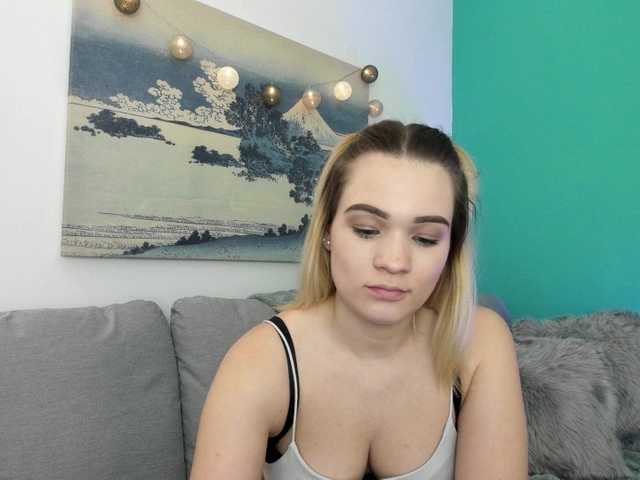 Fotos AlexisTexas18 Another rainy day here, i am here for fun and chat-- naked and cum in pvt xx #18 #blonde #cute #teen #mistress