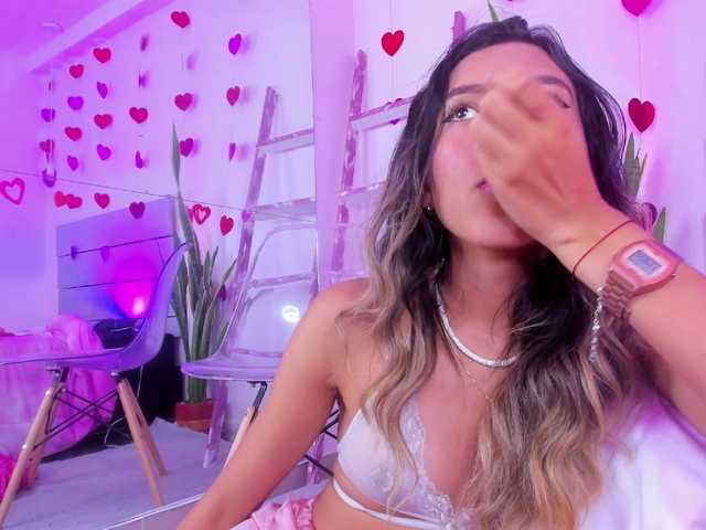 Fotos Martina-Magni ⭐️welcome in my little world) ready for full nakedf show? ⭐️ GET NAKED AT GOAL @remain